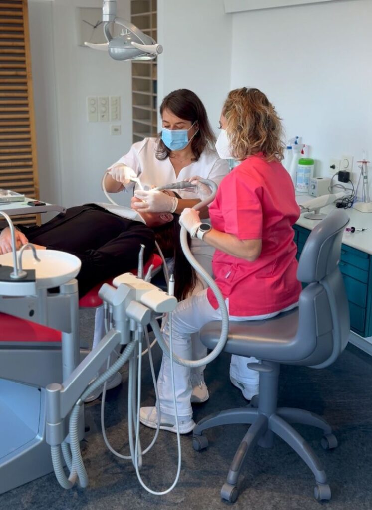 GALLERY 8 - Dentista a Lugano